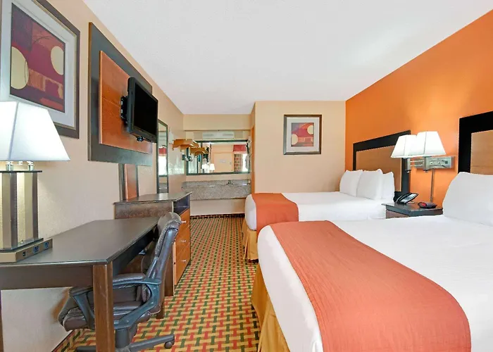 Days Inn By Wyndham Independence